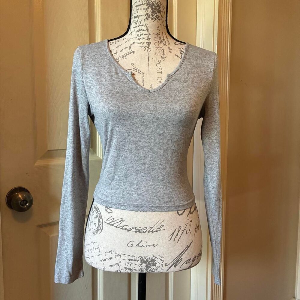 Unbranded Women's Grey Shirt